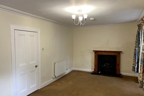 3 bedroom townhouse to rent, Sidegate, Haddington, East Lothian, EH41