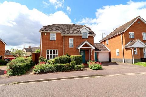 3 bedroom detached house for sale, Broadacres, Bushmead, Luton, Bedfordshire, LU2 7YF