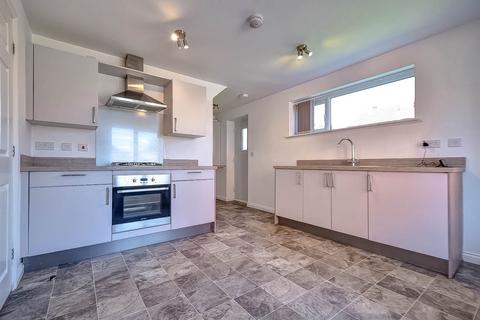 3 bedroom semi-detached house to rent, Mulberry Lane, Hull, East Yorkshire, HU4