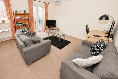2 bedroom flat to rent, Chorlton Road, Hulme, Manchester, M15