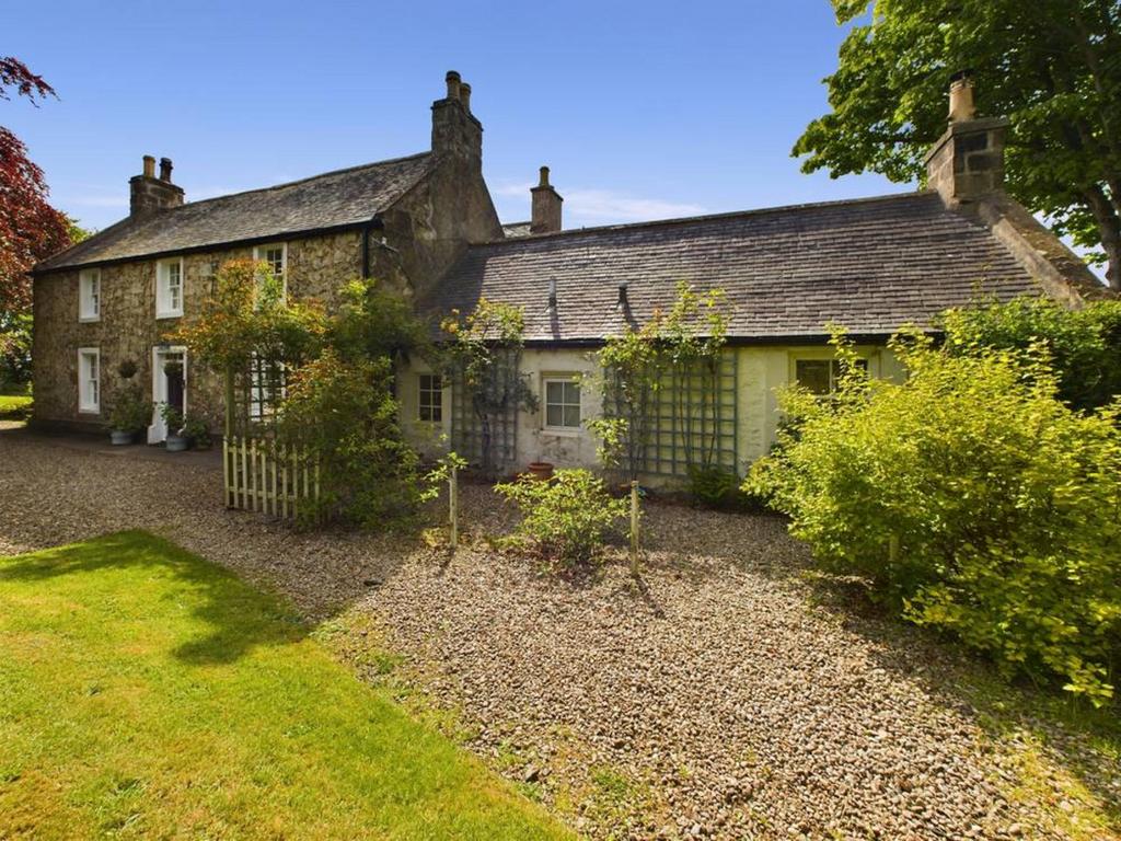Banff AB45 7 bed detached house for sale £420,000