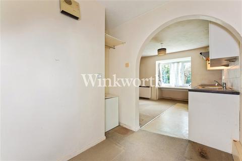 15 Godolphin Close, London, N13 6LF