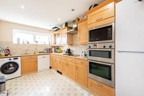 2 bedroom flat to rent, Buckley House, Ealing Common, London, W3