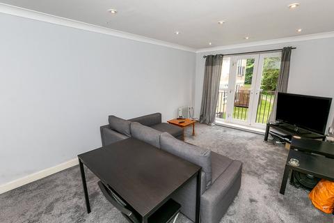 2 bedroom apartment for sale, Tupwood Lane, CATERHAM, Surrey, CR3