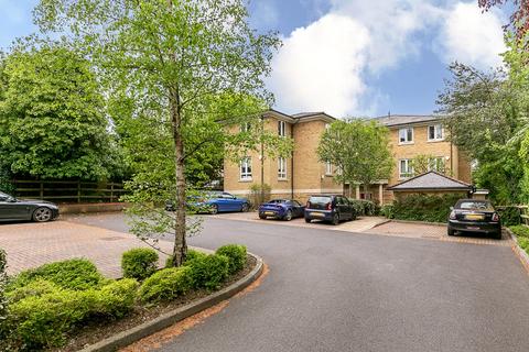 2 bedroom apartment for sale, Tupwood Lane, CATERHAM, Surrey, CR3