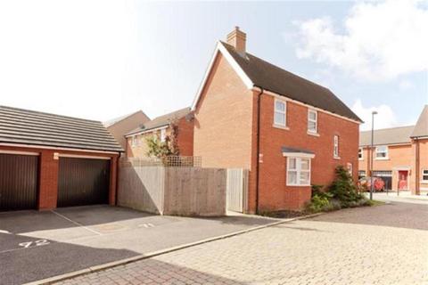 3 bedroom detached house to rent, HP18 0FA