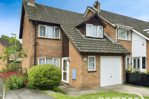 3 bedroom semi-detached house for sale, Dragonfly Drive, Lychpit, Basingstoke