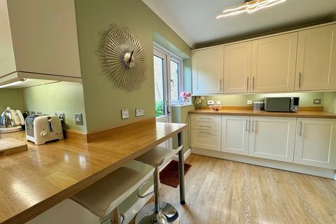 22 Keycroft Copse, Peatmoor, Swindon, SN5 5AE
