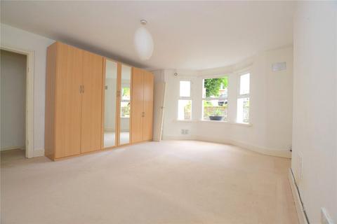 1 bedroom apartment for sale, Queens Road, Twickenham, UK, TW1