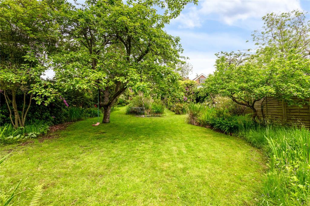 Fallowfield, Ampthill, Bedfordshire... 4 bed bungalow for sale £575,000