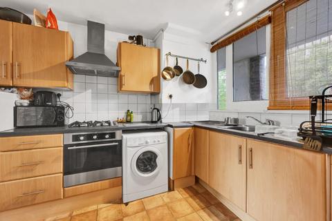 19b Ravenscroft Street, Bethnal Green, London, E2 7SH