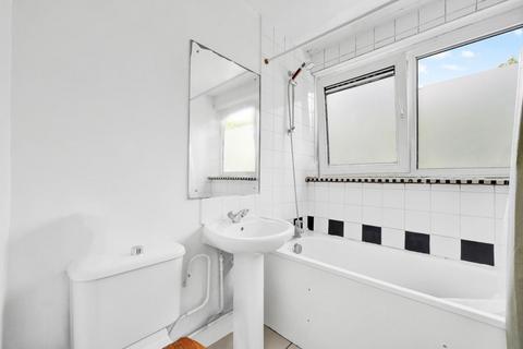 19b Ravenscroft Street, Bethnal Green, London, E2 7SH