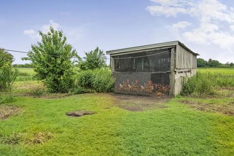 3 bedroom detached bungalow for sale, Bishopdyke Road, Cawood, Selby