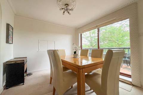2 bedroom apartment for sale, The Cloisters, Bushey