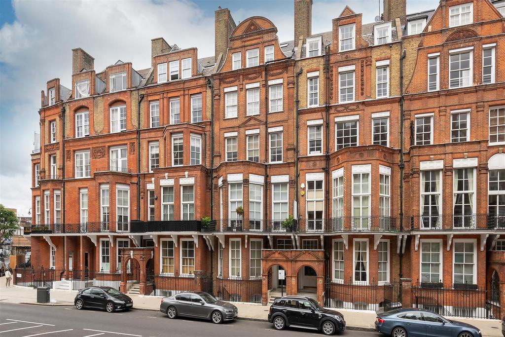 Flat 5, 50 Pont Street Hi-1.jpg