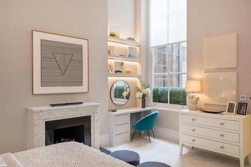Flat 5, 50 Pont Street Hi-18.jpg