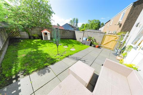 4 bedroom end of terrace house for sale, Oldany Road, Glenrothes