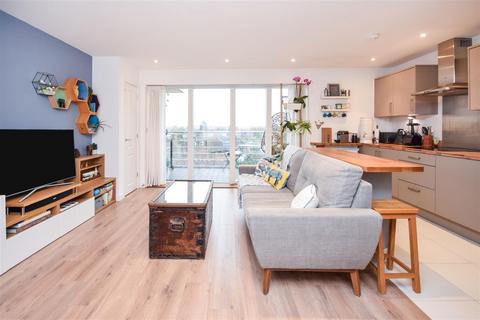 2 bedroom flat for sale, Kingston Road, Wimbledon Chase SW20