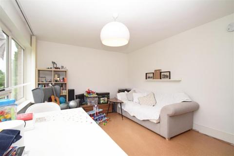 2 bedroom flat to rent, Kings Road, Richmond