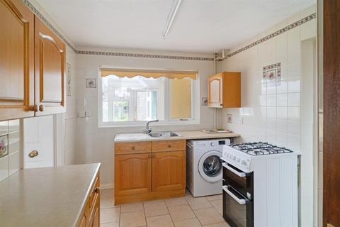 11 Cowley Close, Cheltenham, GL51 6NP
