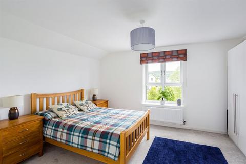 21 Flora Close, Cheltenham, GL52 3HY