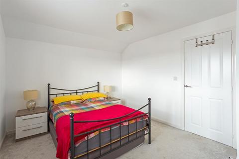 21 Flora Close, Cheltenham, GL52 3HY