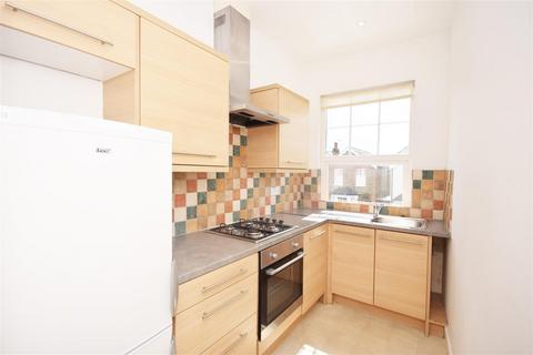 2 bedroom apartment to rent, Kings Road, Kingston Upon Thames