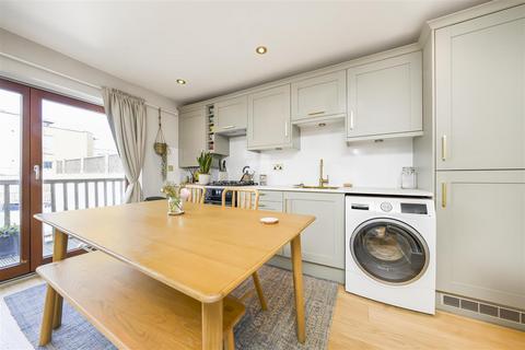 1 bedroom apartment for sale, Third Cross Road, Twickenham