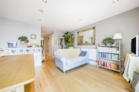 1 bedroom apartment for sale, Third Cross Road, Twickenham