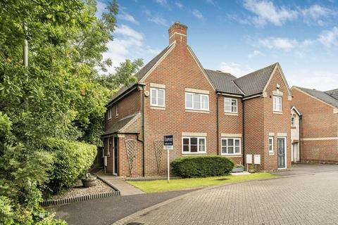 3 bedroom end of terrace house for sale, Vervain Close, Bicester