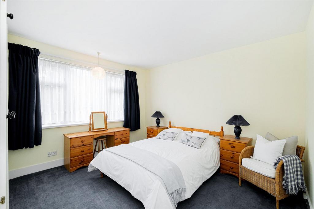261 Larkshall Road-11 rszd.jpg