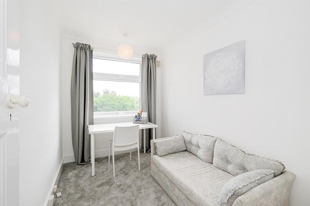 261 Larkshall Road-5 rszd.jpg