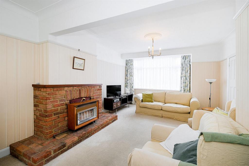 261 Larkshall Road-29 rszd.jpg