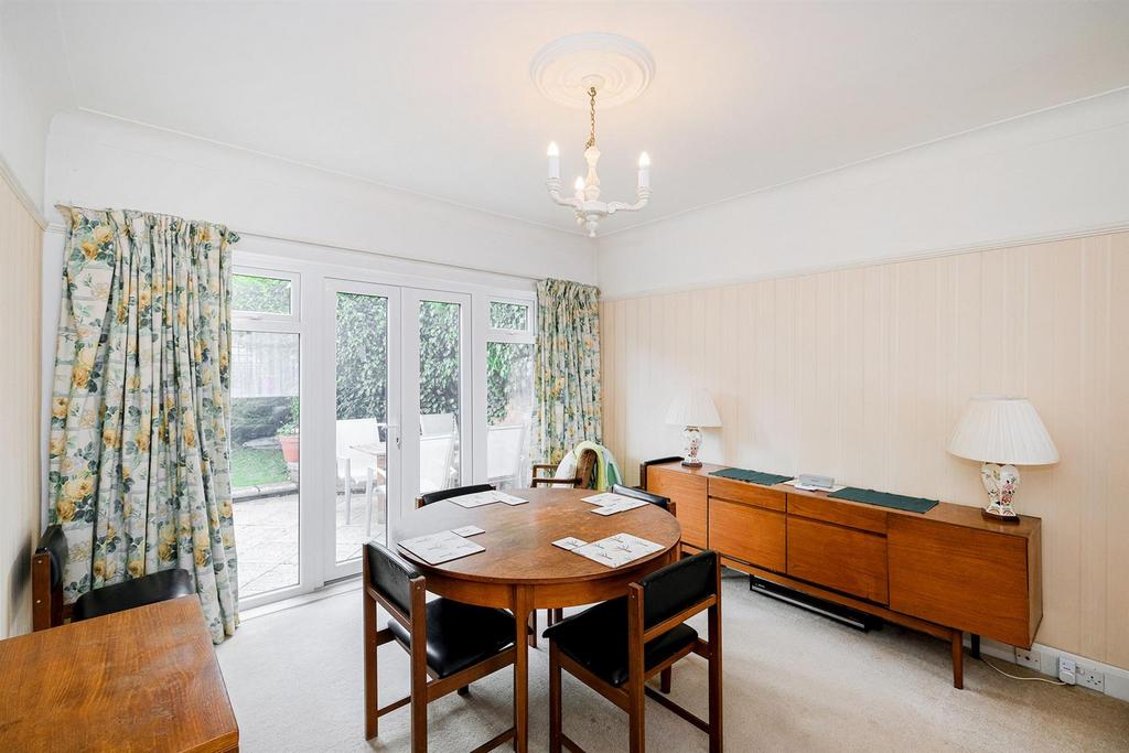 261 Larkshall Road-31 rszd.jpg