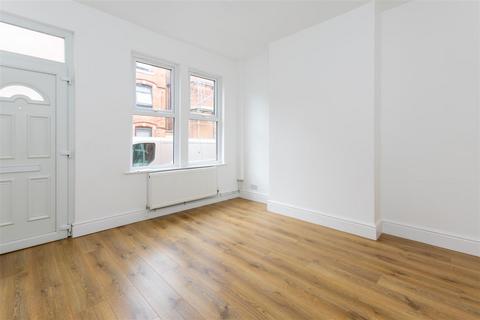 3 bedroom terraced house for sale, Eland Street, Nottingham