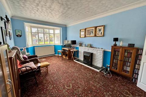 131 Bouverie Road, Hardingstone, Northampton, NN4 6EG