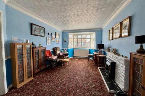 131 Bouverie Road, Hardingstone, Northampton, NN4 6EG