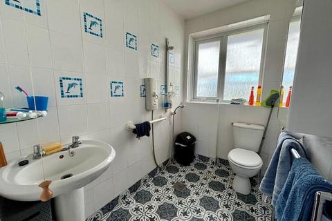 131 Bouverie Road, Hardingstone, Northampton, NN4 6EG