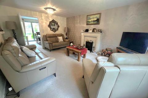 4 bedroom detached house for sale, Cobbold Close, Earls Barton, Northamptonshire NN6