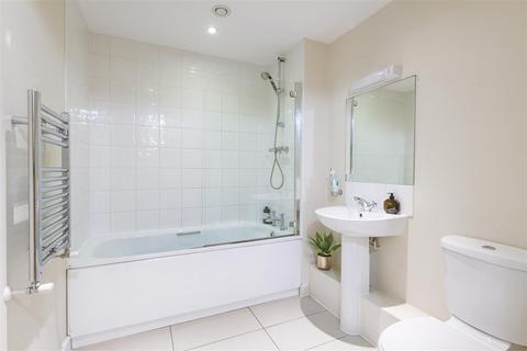 2 bedroom flat for sale, Waldegrave Road, Teddington