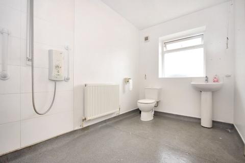 63 Harewood Road, Wakefield, WF1 4BW