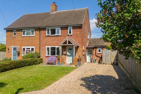 2 bedroom semi-detached house for sale, Princes Close, Aylesbury HP18