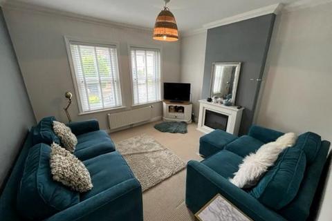 2 bedroom apartment to rent, 115 Surrey Road, Branksome, Poole