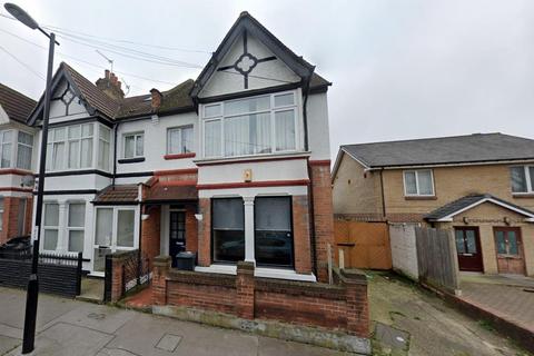 Detached house to rent, Fairfield Road, London
