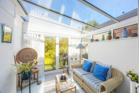 155 Hemper Lane, Sheffield, S8 7FB