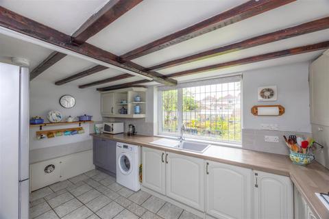 155 Hemper Lane, Sheffield, S8 7FB