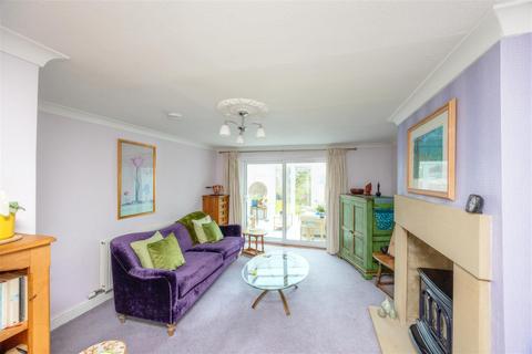 155 Hemper Lane, Sheffield, S8 7FB