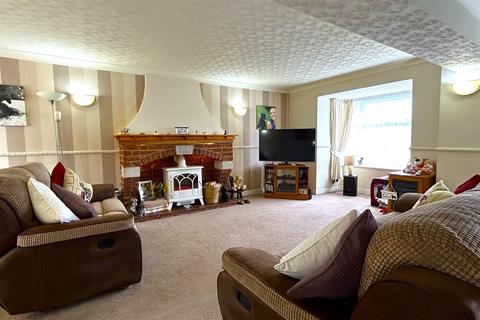 4 bedroom detached house for sale, Chelworth Road, Birmingham B38