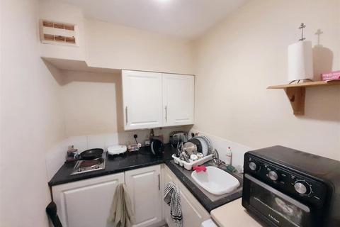 1 bedroom flat for sale, Warren Way, Barnham