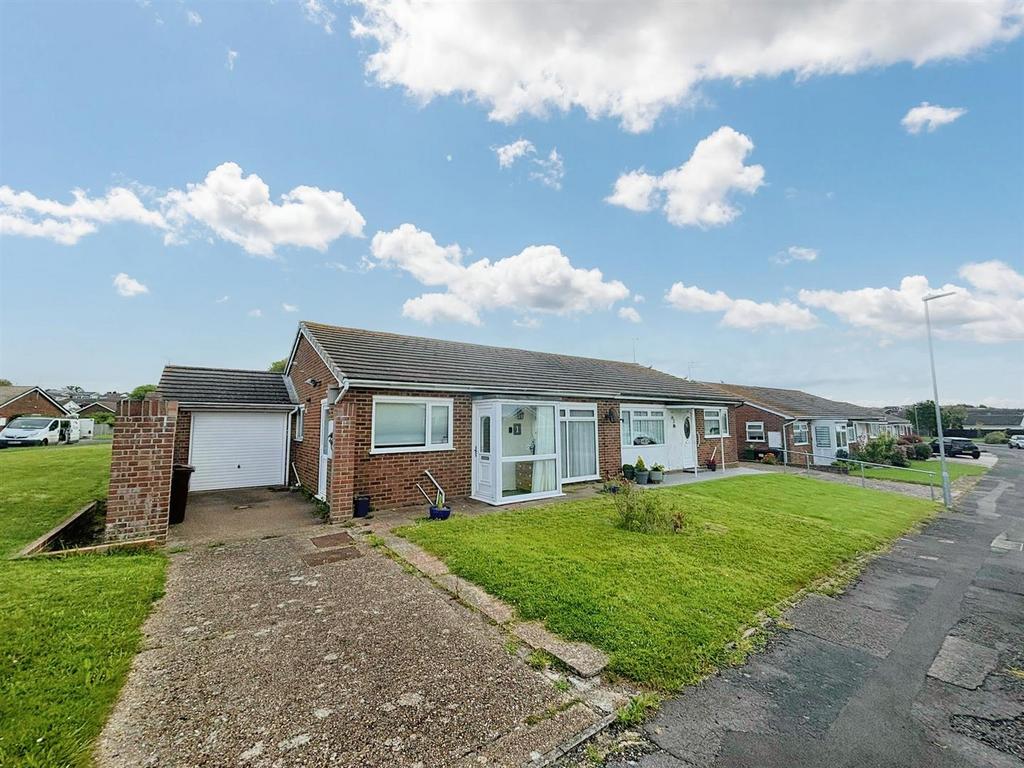 Cormorant Close, Eastbourne 2 bed semidetached bungalow for sale £